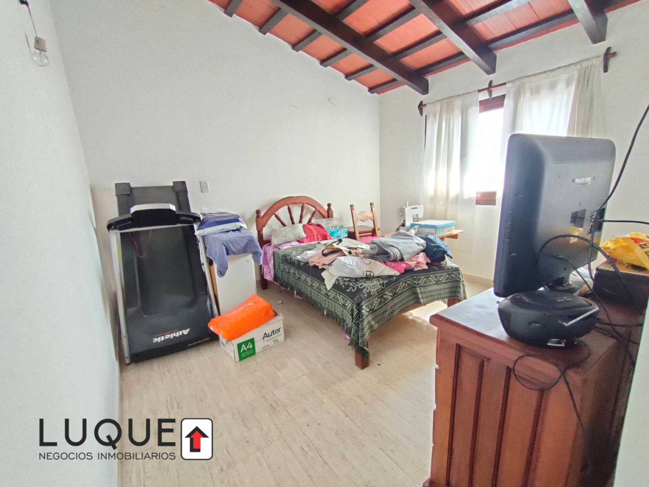 SAN LORENZO - CASA EN VENTA