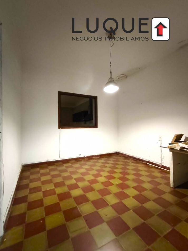 ALQUILO CASA CENTRICA