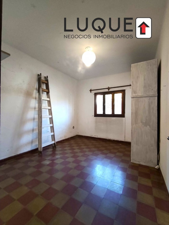 ALQUILO CASA CENTRICA